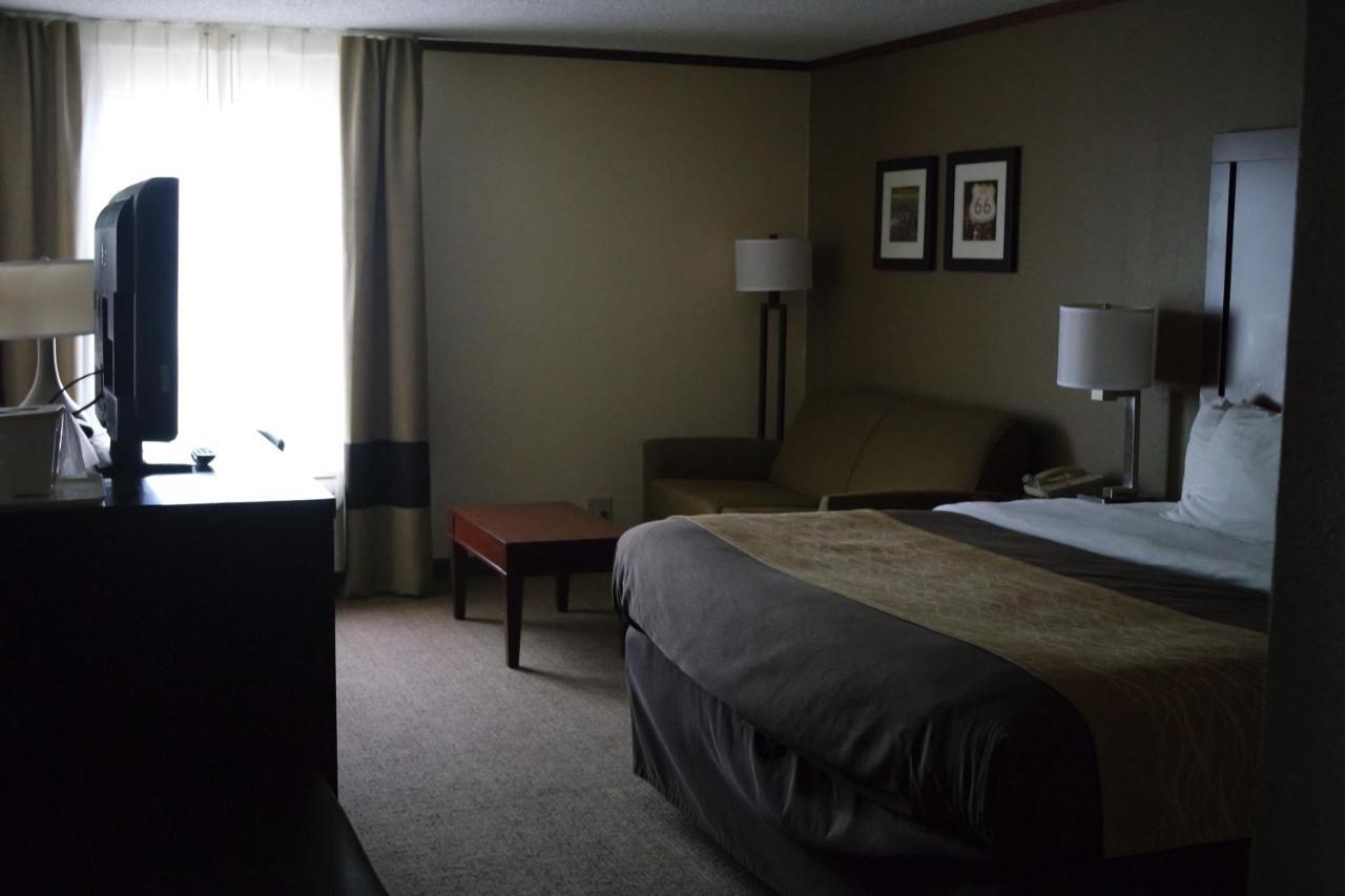 Ardmore Inn & Suites Адмор Екстериор снимка