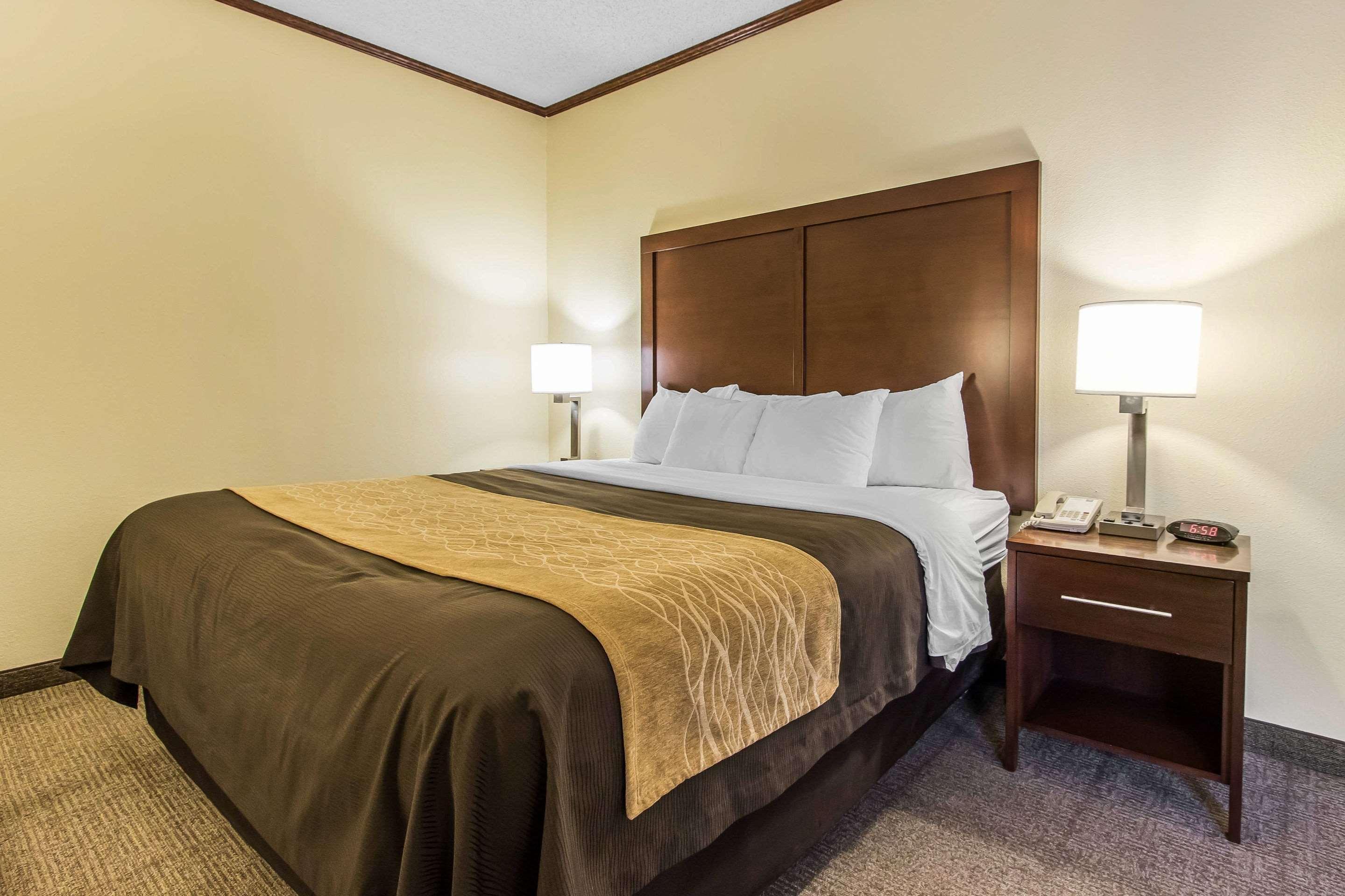 Ardmore Inn & Suites Адмор Екстериор снимка
