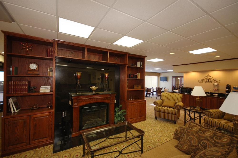 Ardmore Inn & Suites Адмор Екстериор снимка