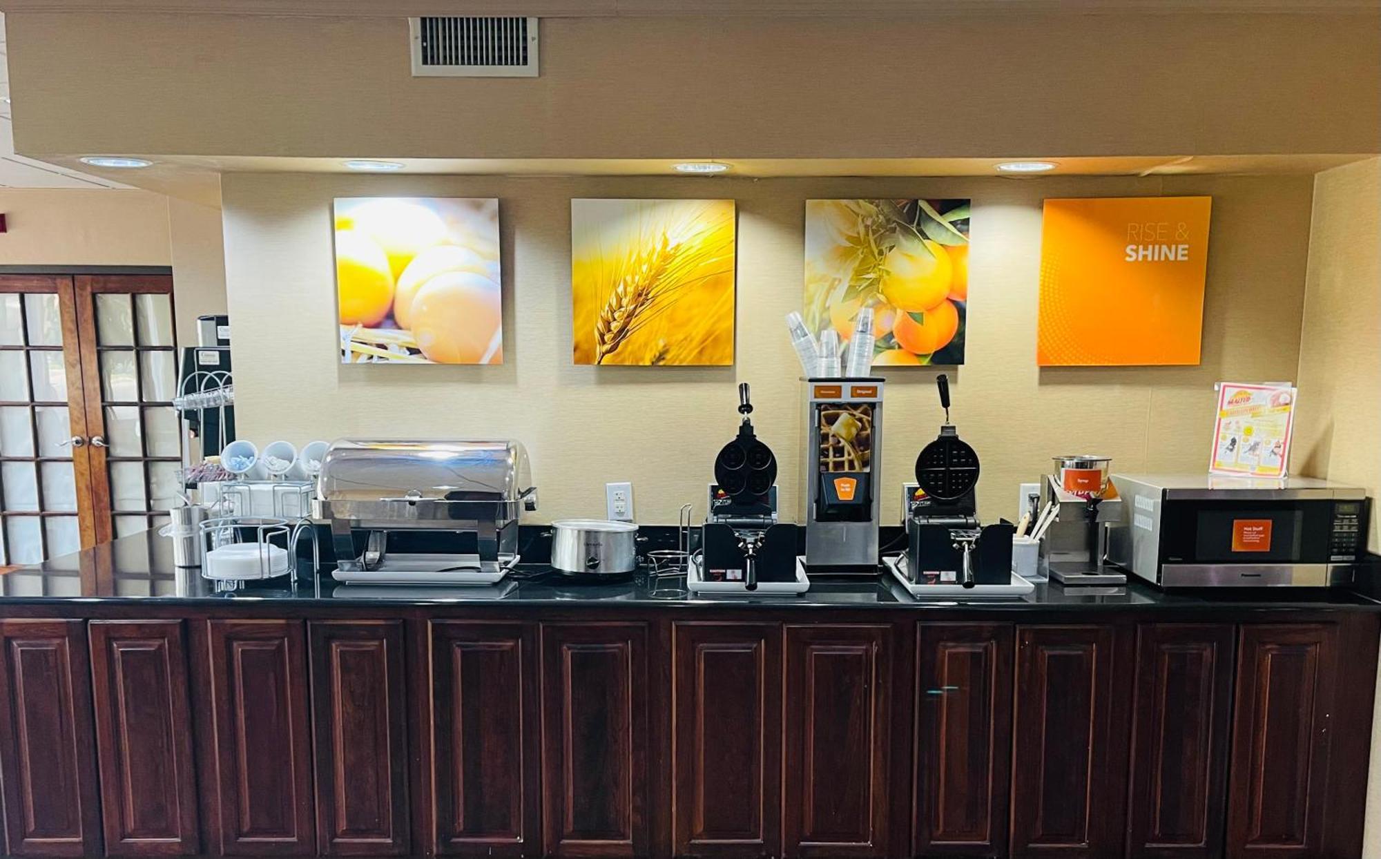 Ardmore Inn & Suites Адмор Екстериор снимка